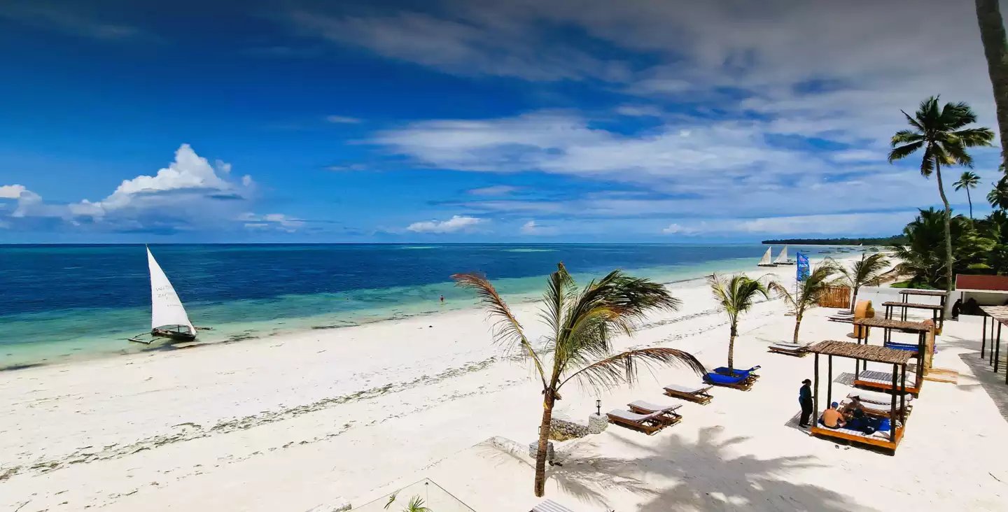 Beach Safari - When to visit - Warm Season